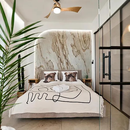 Nairobi By Housine Zator