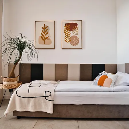 Nairobi By Housine *